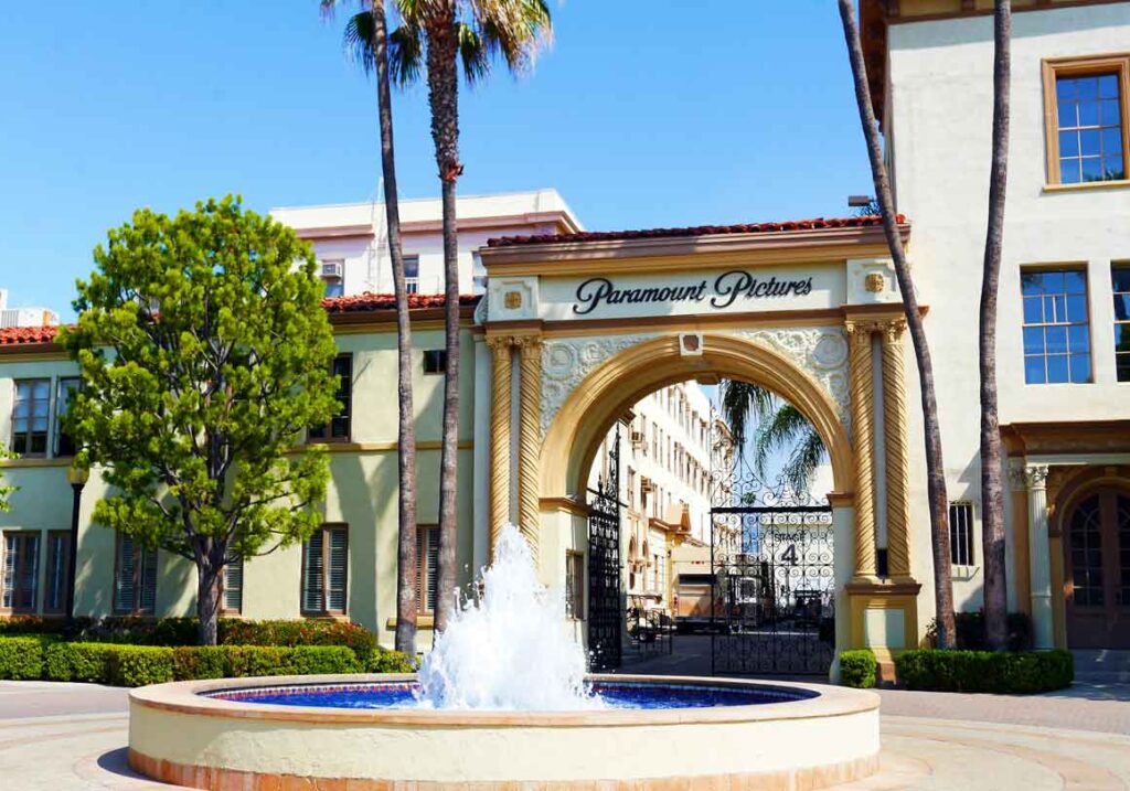 Paramount Archway